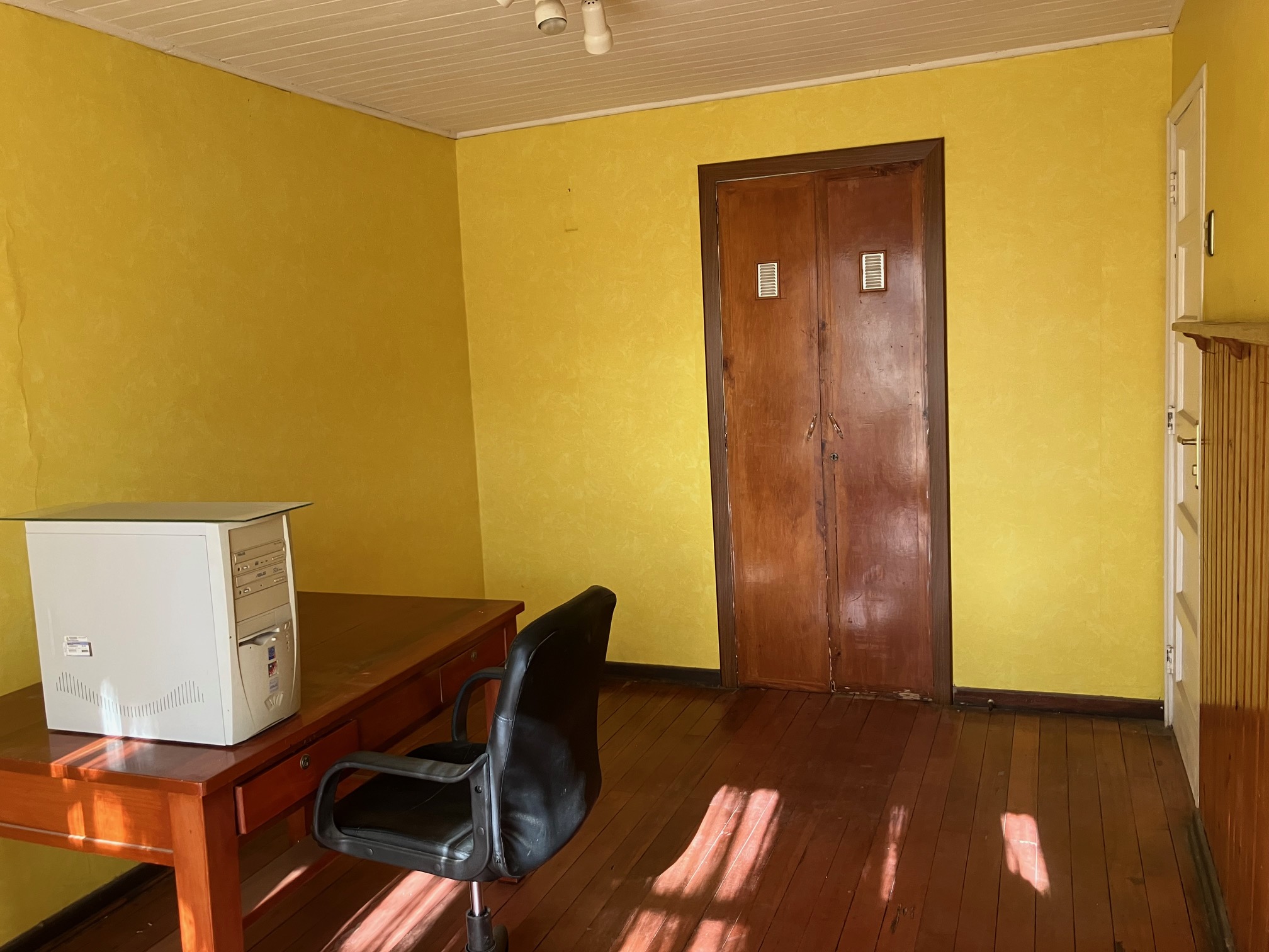 CASA SECTOR RESIDENCIAL.-